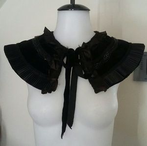 *SOLD**Victorian Vintage Velvet Capelet Collar